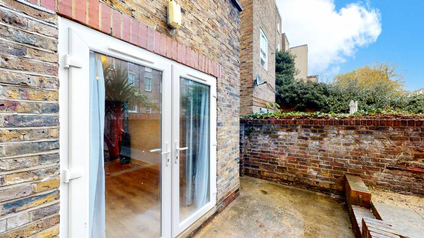Recently Refurbished Apartment Sutherland Avenue, Maida Vale
